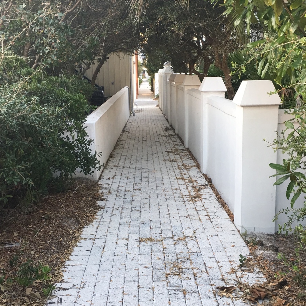 Meet your Posher, Cassandra